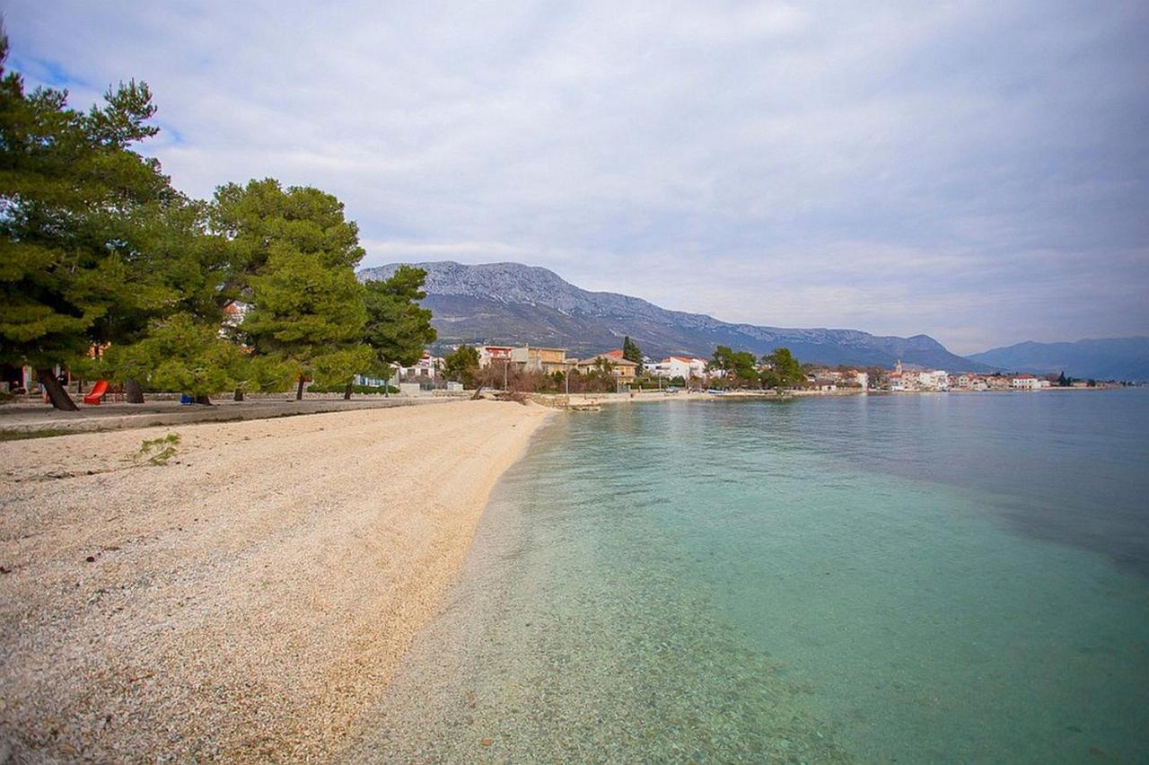 Villa Elysium - Beautiful Family House With Heated Pool Kastela Exterior photo