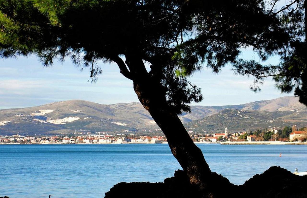 Villa Elysium - Beautiful Family House With Heated Pool Kastela Exterior photo