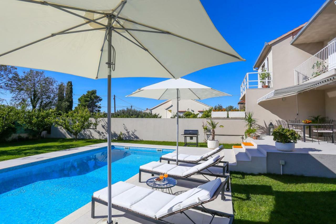 Villa Elysium - Beautiful Family House With Heated Pool Kastela Exterior photo